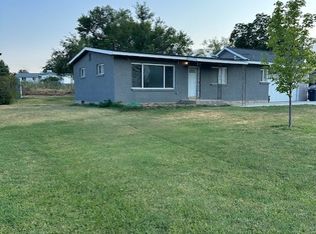 326 E Larsen Ln, Harrisville, UT 84404