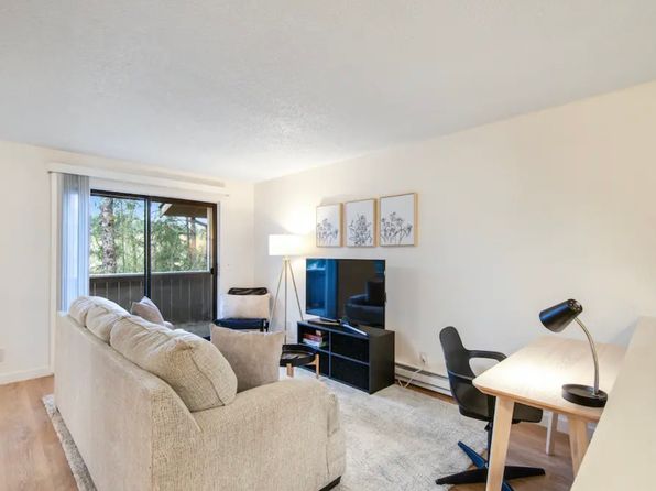 49 NE Torval Canyon Rd APT 18