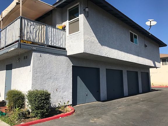 4th image of 1206 Oxford Dr APT A