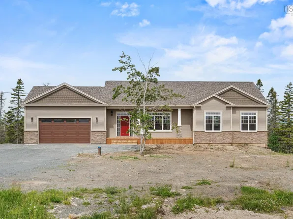 1097 Fleetwood Dr, Fall River, NS B2T 0V6