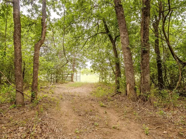 9 Ava Ln, Stephenville, TX 76401