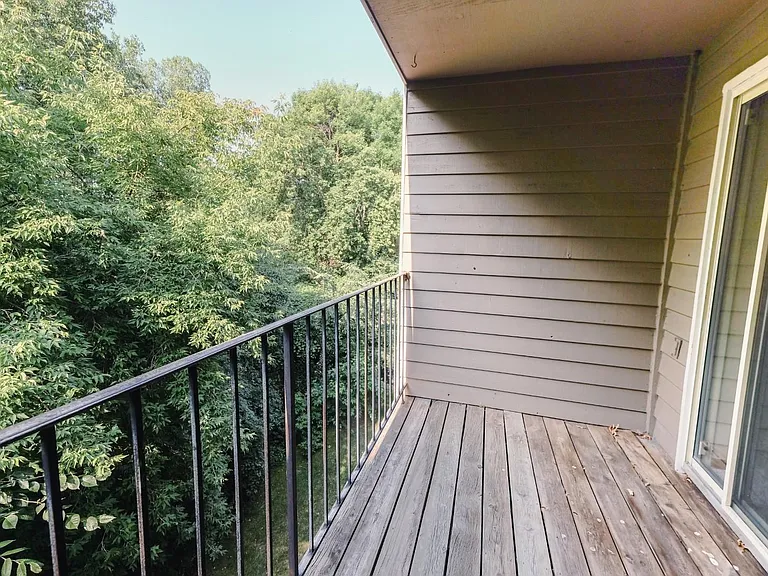Parkside Apartments — Photo 18