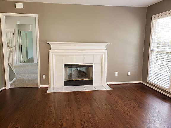 5th image of 3638 Green Meadow Ln