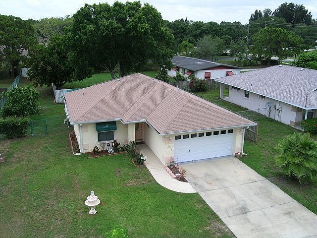 1st image of 3212 40th Ave W