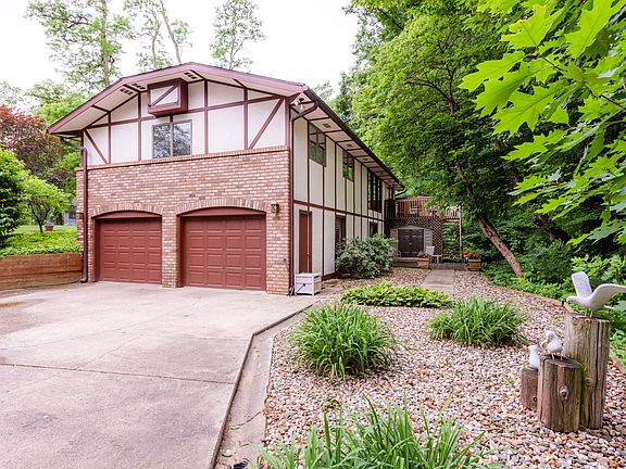 4th image of 2201 Bonnie Dr