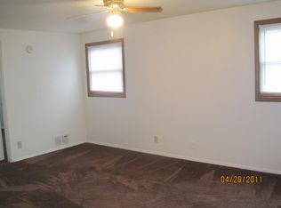 524 Elm Ridge Rd APT 2A, Carpentersville, IL 60110