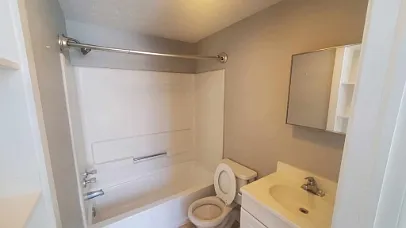 489 E Harrison St #4 — Photo 8