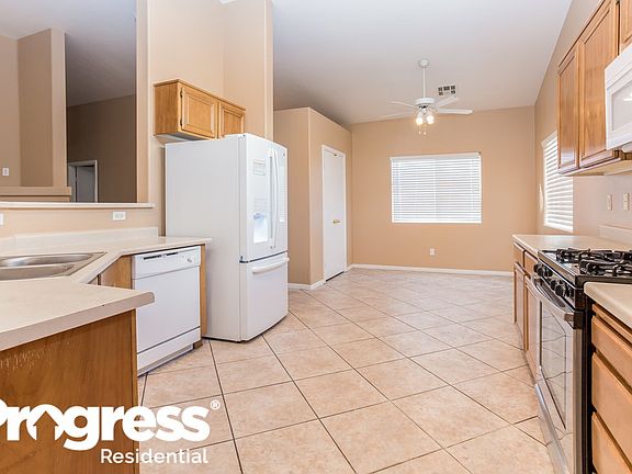 5th image of 2614 Tropical Sands Ave
