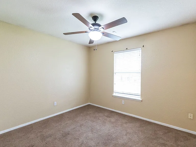3834 Purdue Ln — Photo 10