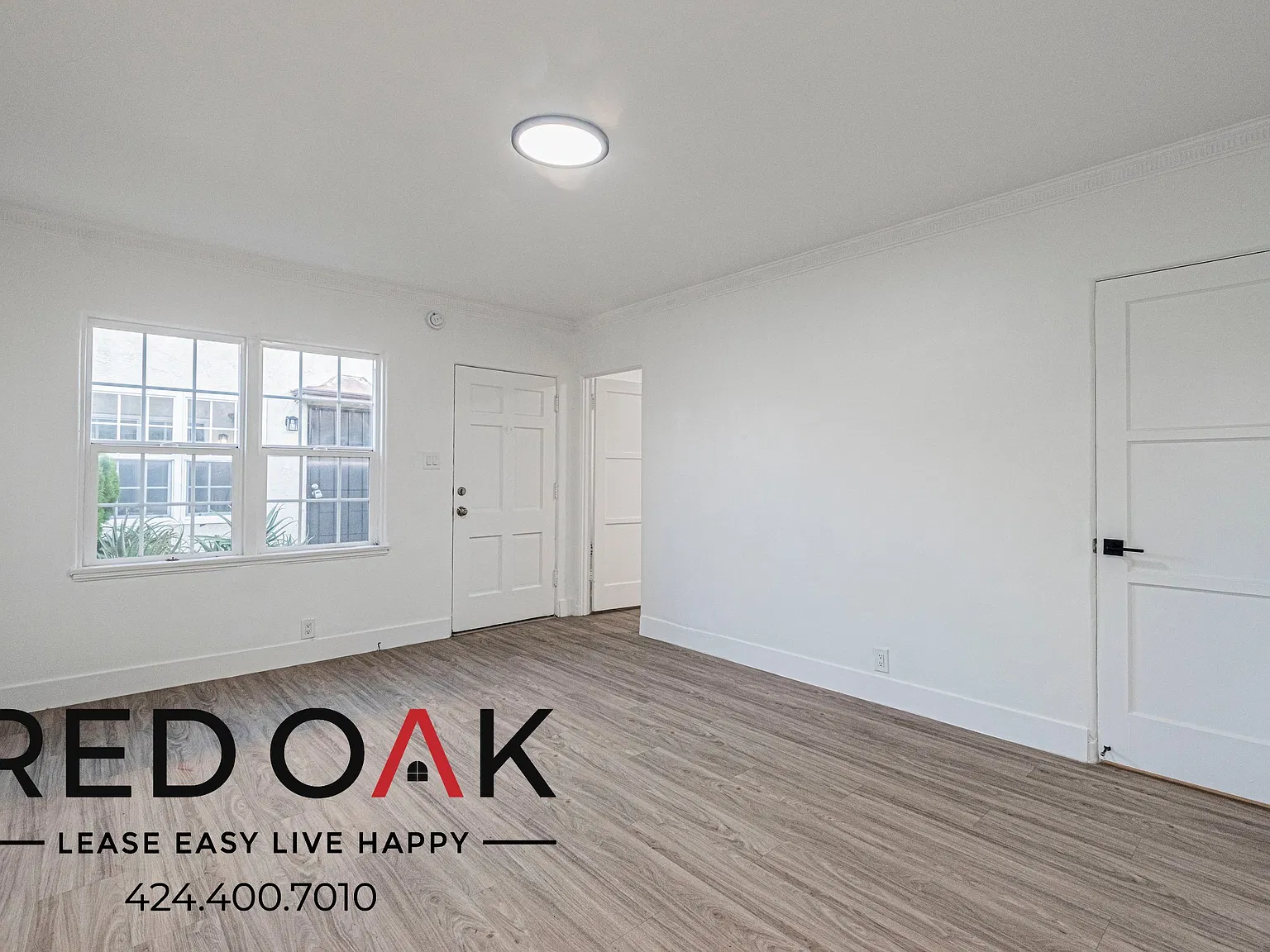 Sun-Drenched 1-Bed with Dishwasher, Stainless Steel Appliances, Walk-In Closet and Air Conditioni... — Photo 4