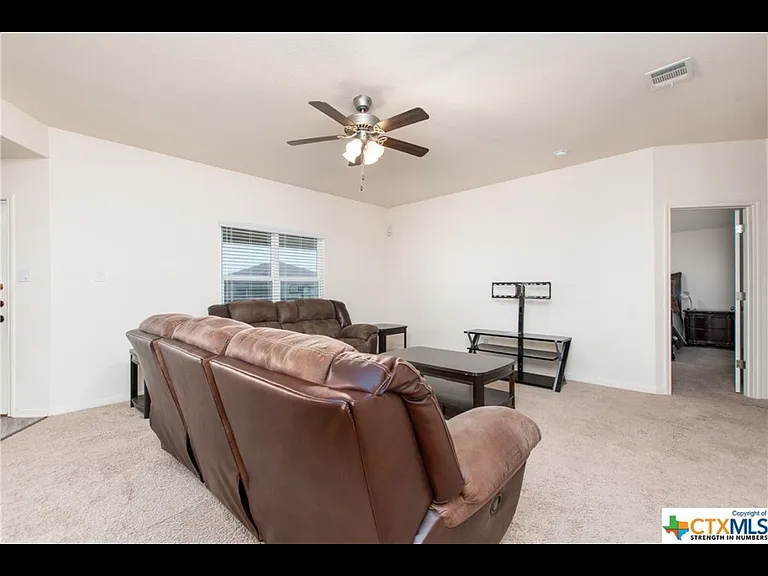 6806 Black Springs Dr — Photo 22