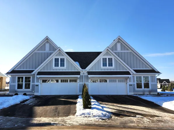 44 Spring Farm Rd, North Oaks, MN 55127