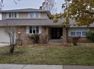 23749 Wendover Dr, Beachwood, OH