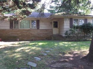 21 Ridge Rd, Morganville, NJ 07751