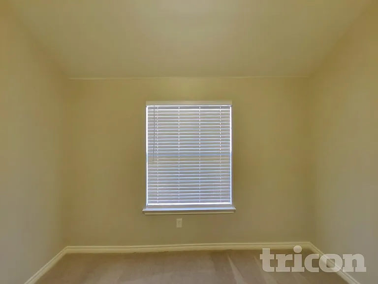 1217 Glencoe Dr — Photo 14