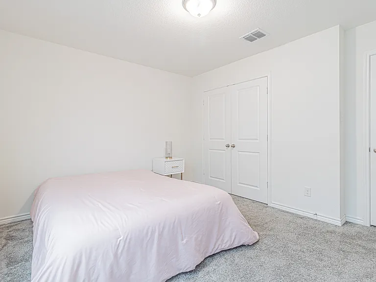 1518 Overlook Cv — Photo 18