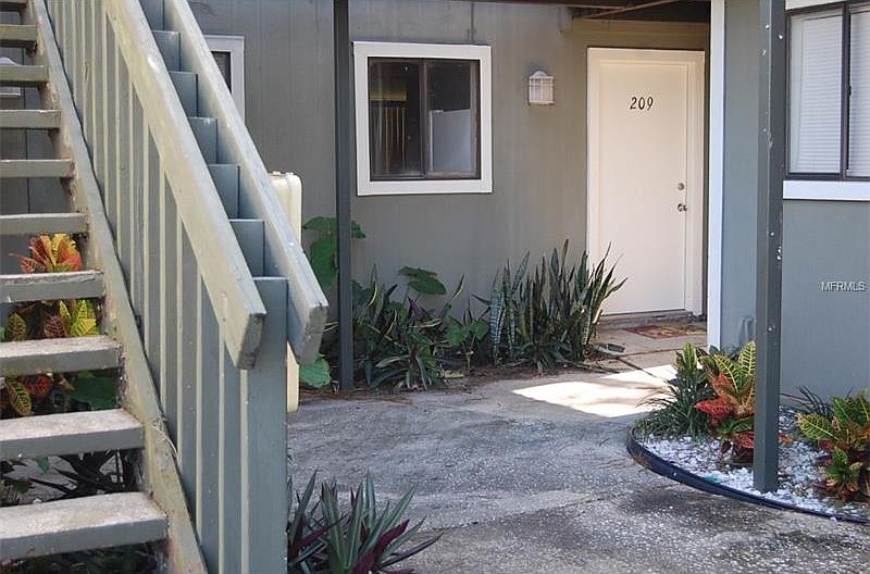 1st image of 209 Scottsdale Sq #209