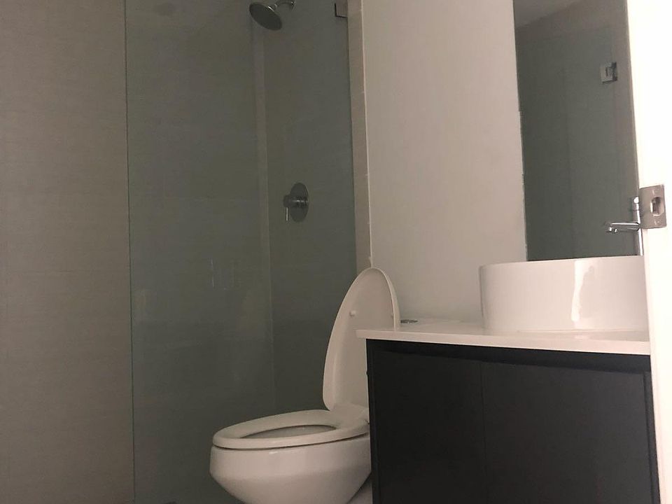 1st image of 31 SE 6th St APT 2307