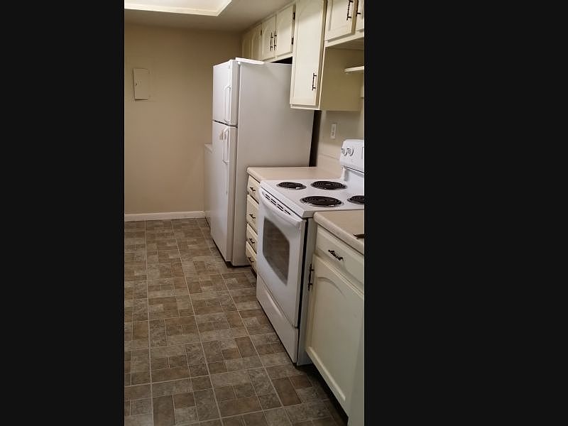 2nd image of 2422 Lemontree Ln