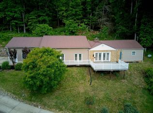 2086 Miller Rd, Huntington, WV 25701