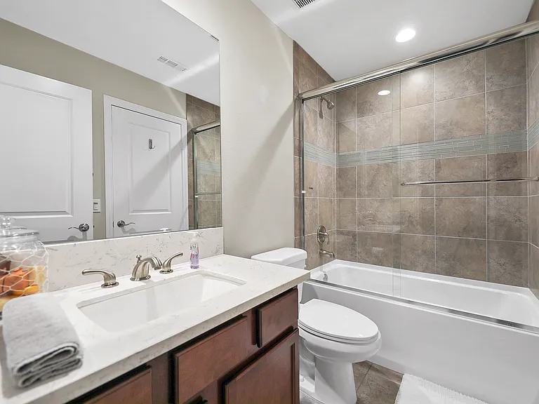 52358 Hawthorn Ct — Photo 18