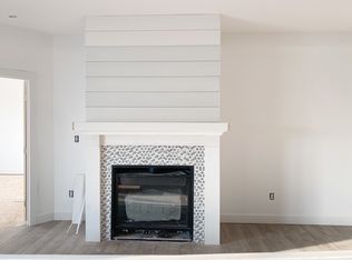 430 Fitzgerald Dr, Springfield, IL 62711