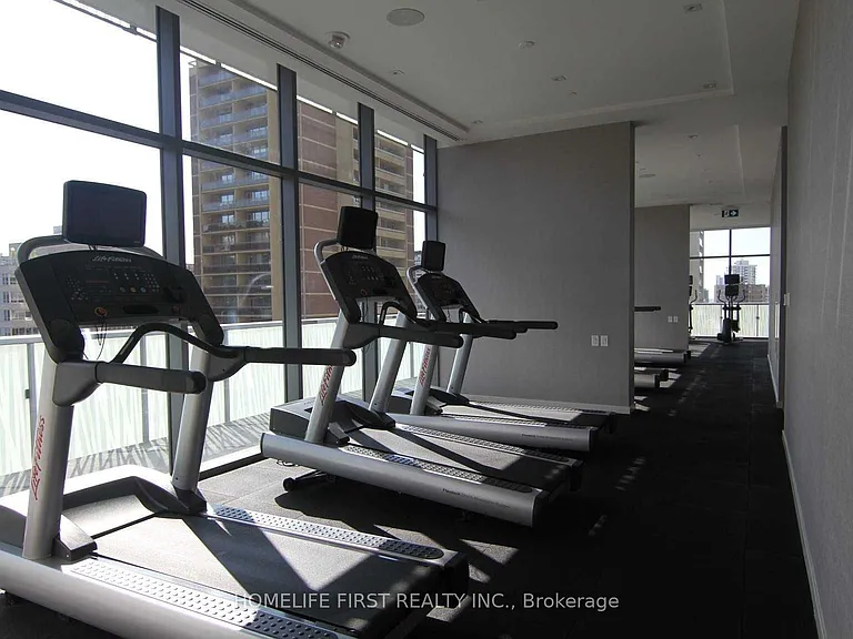 50 Charles St E #2213 — Photo 5