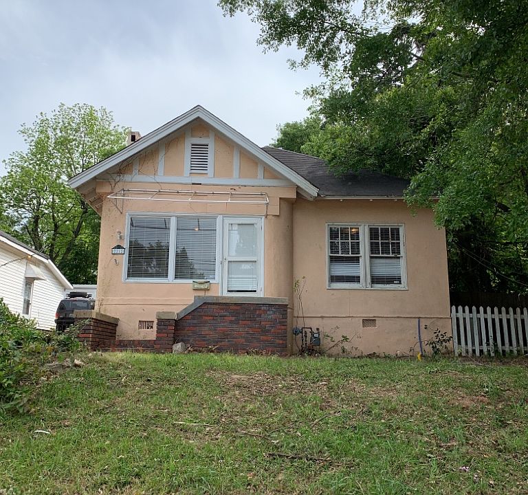 2212 Yancey