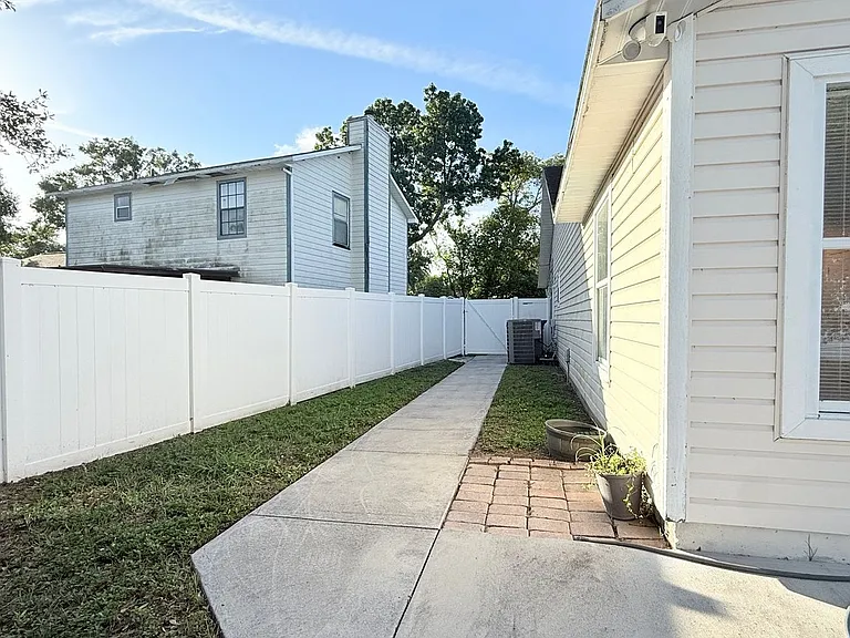 1512 Ison Ln — Photo 7