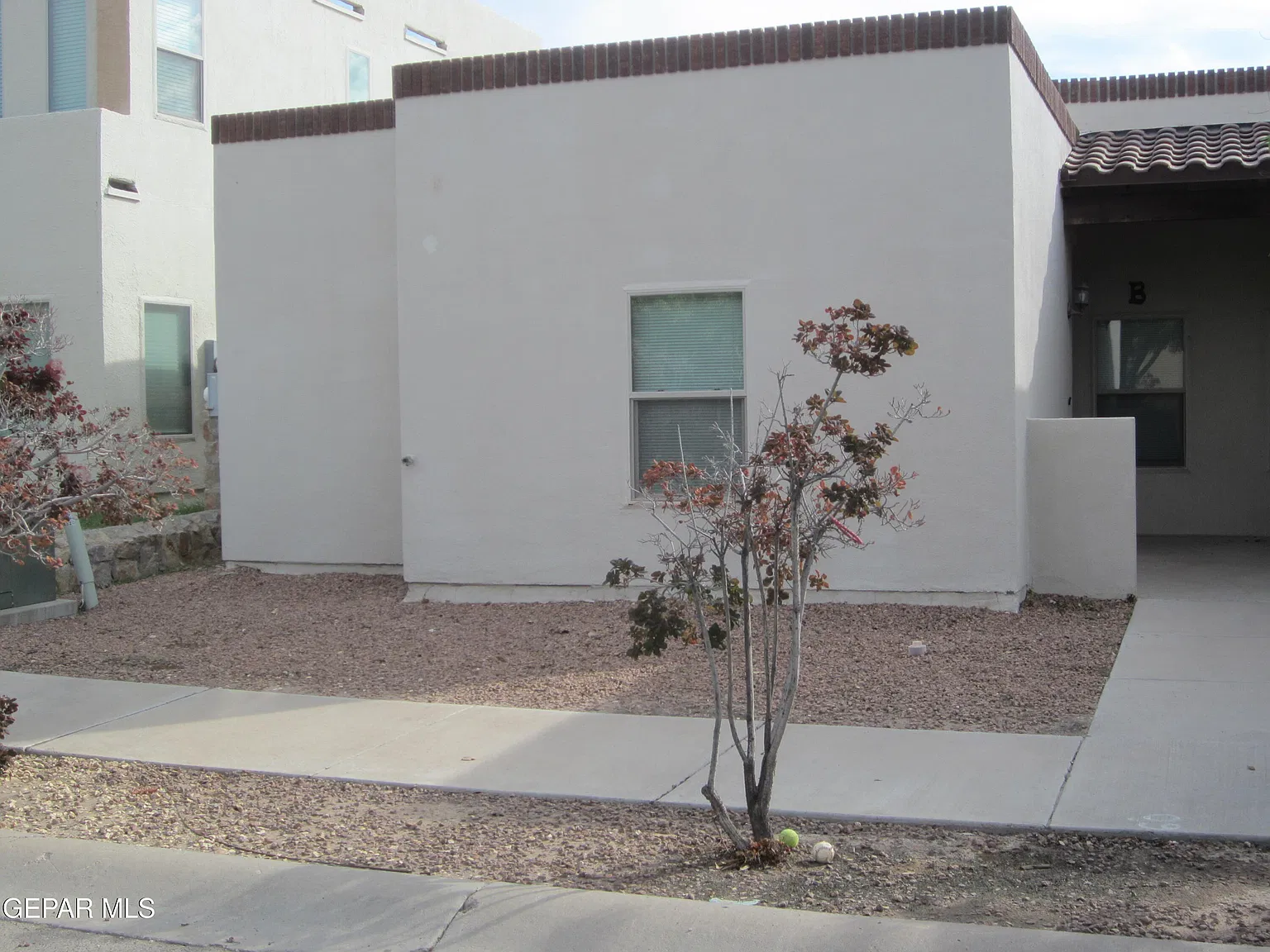 4 bed, 2.0 bath, 1424 sqft, $1,850 — Photo 2