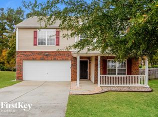 4008 Larkhaven Village Dr, Charlotte, NC 28215