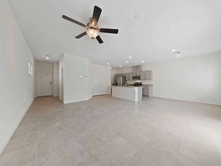 412 Canary Song Dr — Photo 6