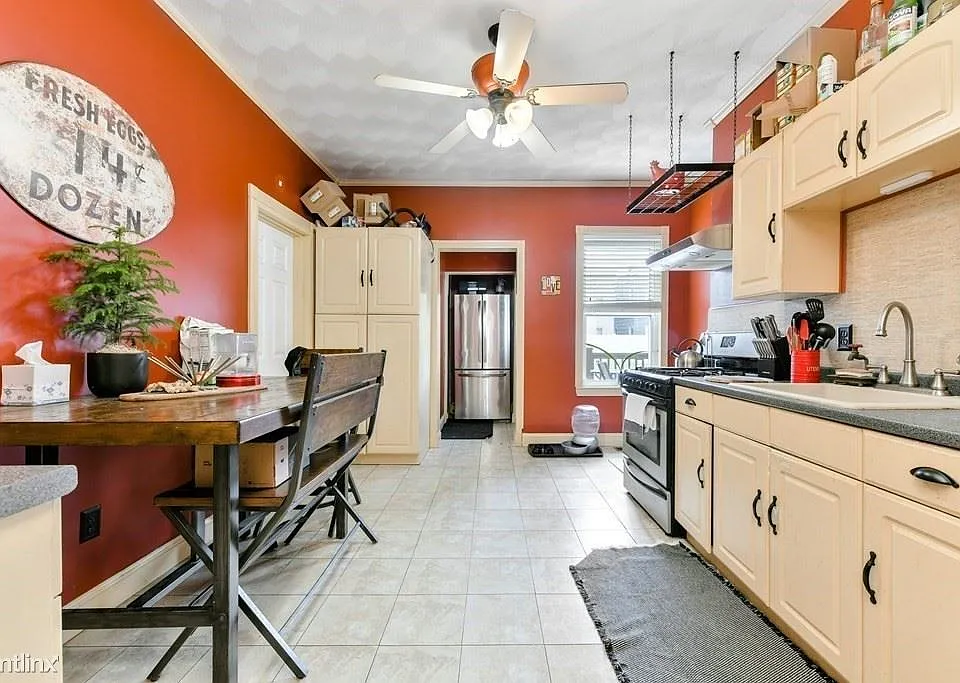 243 Emerson Boston (South Boston) Unit Photo 4