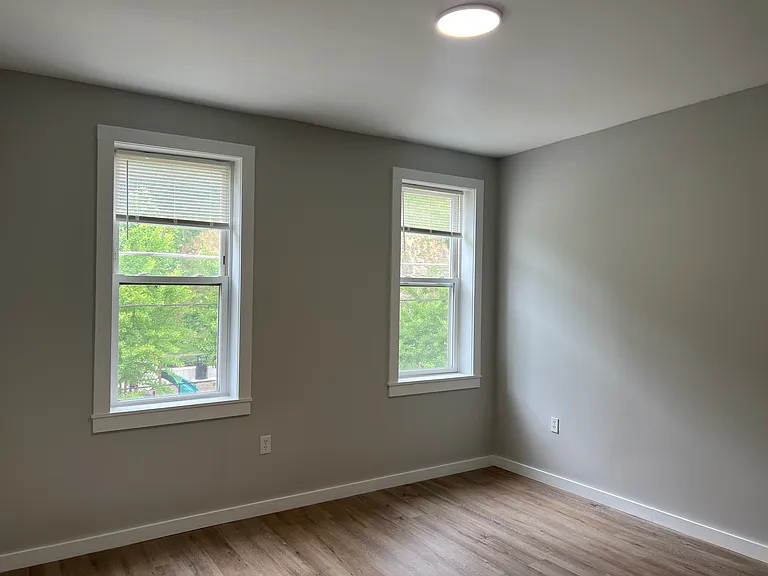 2468 N Charles St — Photo 6
