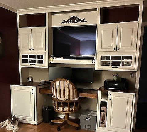 Great built-in office space