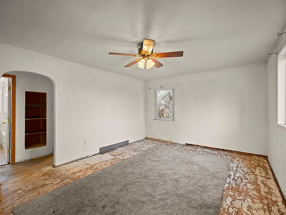 5th image of 7030 N Market St