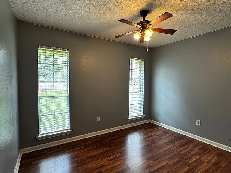 1729 Tallwood Dr — Photo 21