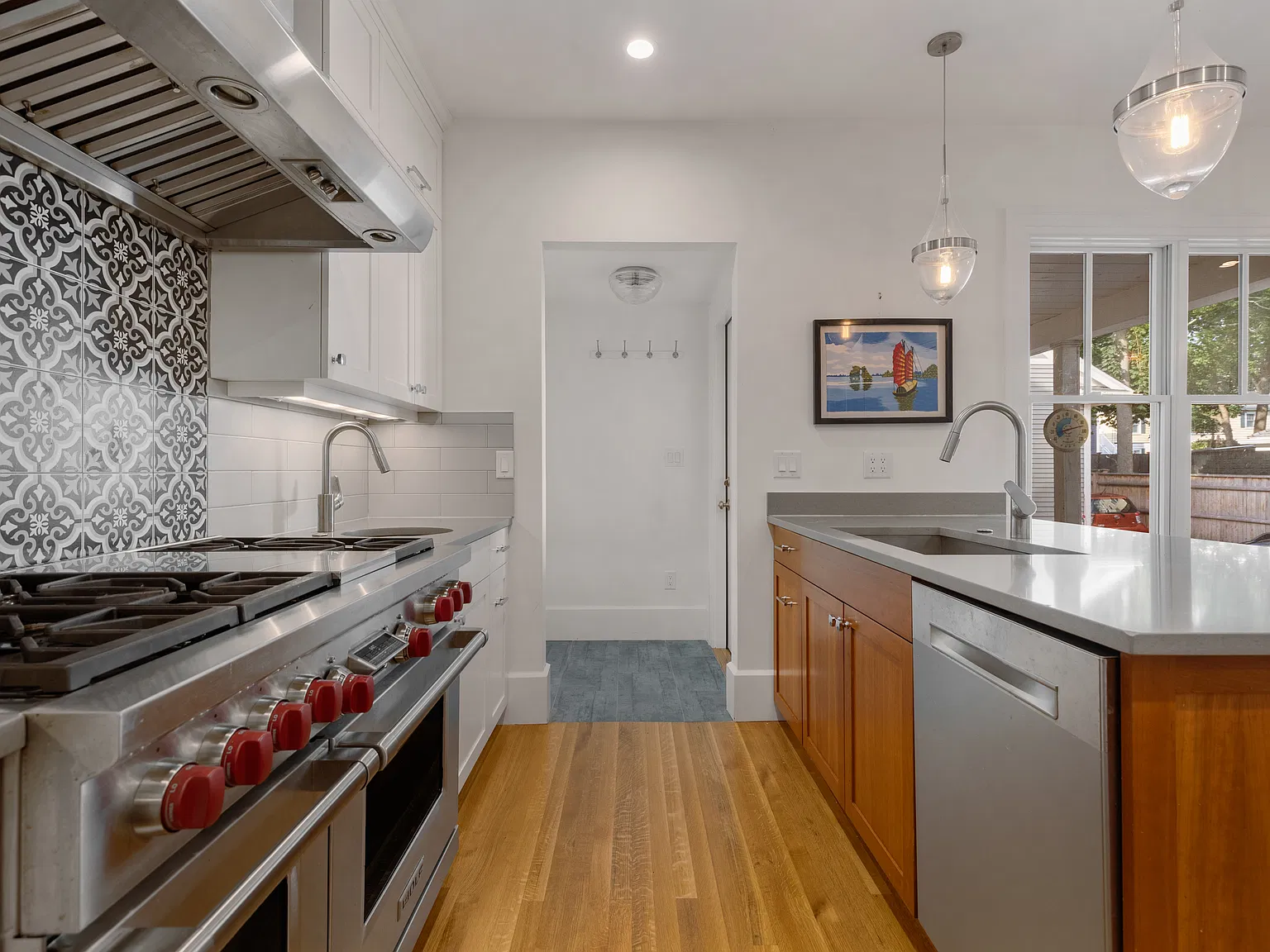 6 bed, 3393 sqft, $8,500 — Photo 4