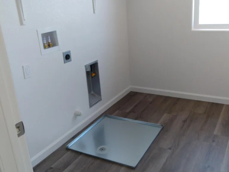 534 Serra Ct — Photo 11