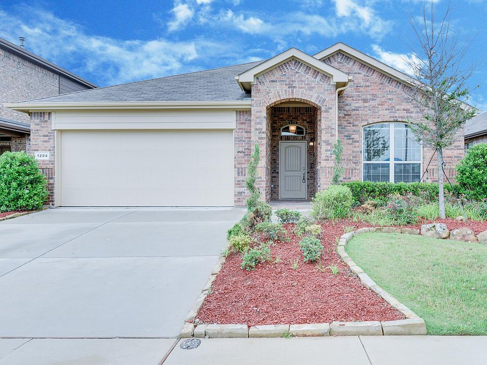1st image of 1204 Pierz Dr
