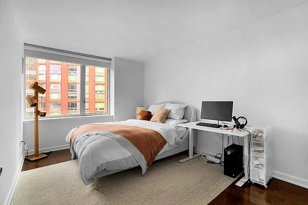 Rented by LW 21 LLC | media 3