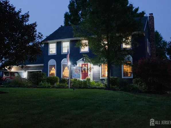 52 Wexford Dr, Monmouth Junction, NJ 08852