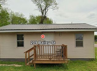 209 Bailey St, Lexington, TN 38351