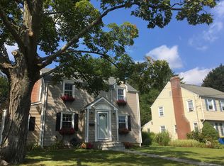 49 Greenhurst Rd, West Hartford, CT 06107