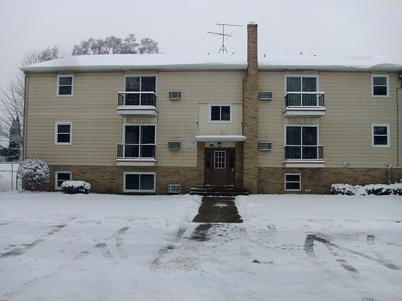 2nd image of 3010 Byron Center Ave SW APT 103