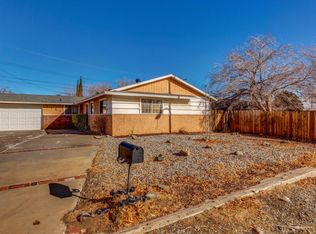 1151 E Avenue R6, Palmdale, CA 93550