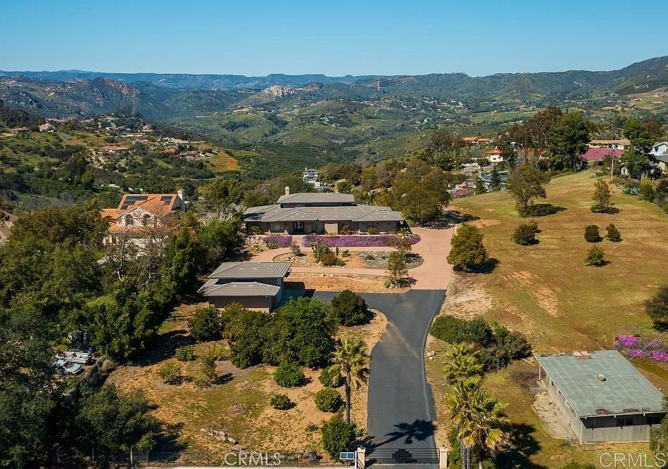 1st image of 1186 Lydia Ln