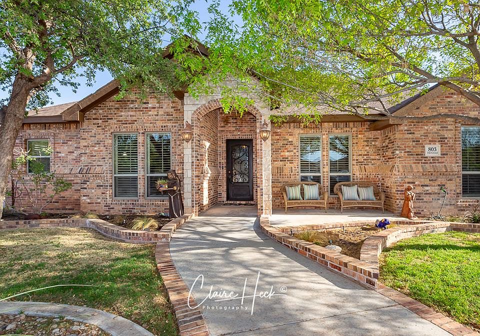 1st image of 803 Trinidad Pl