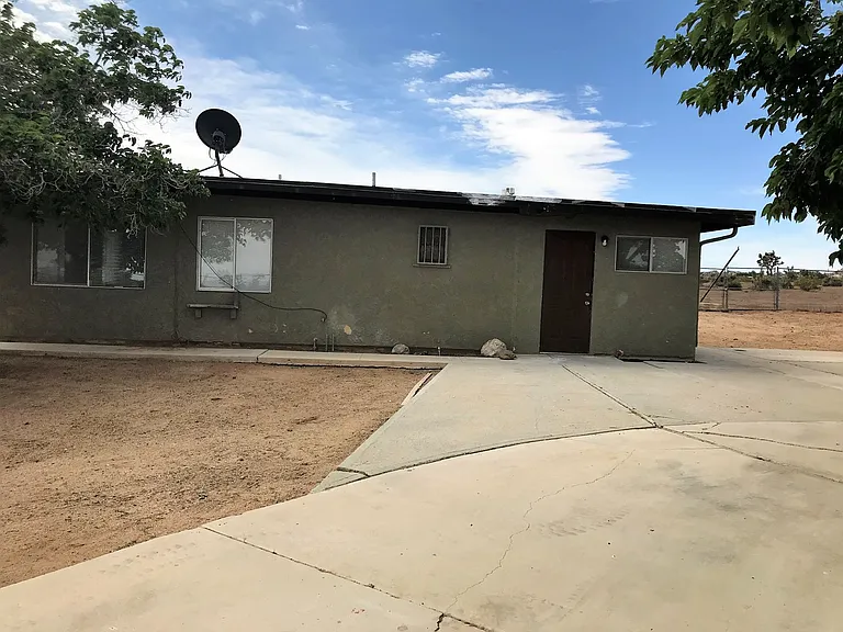 56677 Sunset Dr — Photo 1
