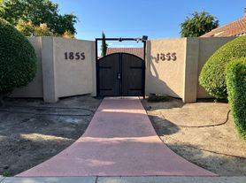 1855 Scenic Dr, Modesto, CA